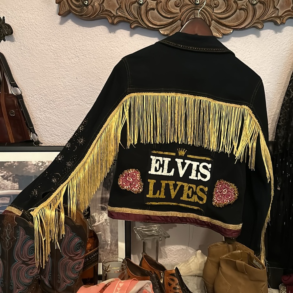 🔥 SOLD 🔥 OOAK JACKET